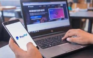 user using paypal to make an online sports betting deposit