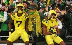 which CFP odds for undefeated NCAAF teams will payout in 2021-22