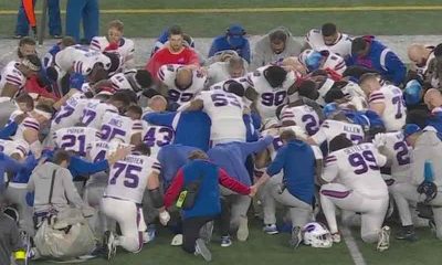 Bills and Bengals players praying for Damar Hamlin