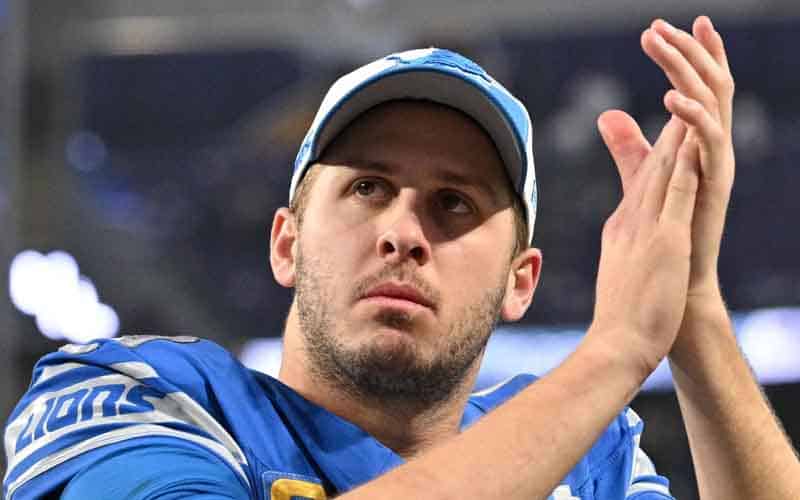 Jared Goff of the Detroit Lions clapping his hands