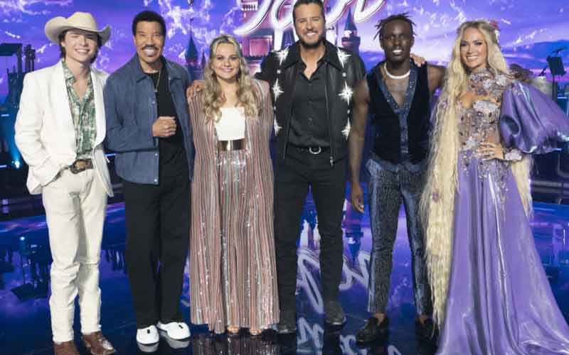 2025 American Idol hosts with the final three contestants