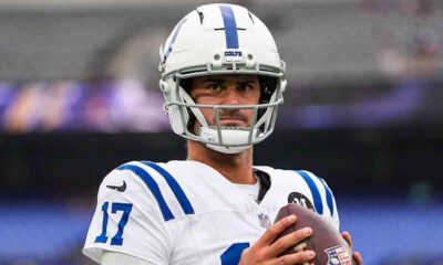 Daniel Jones of the Colts about to throw a pass