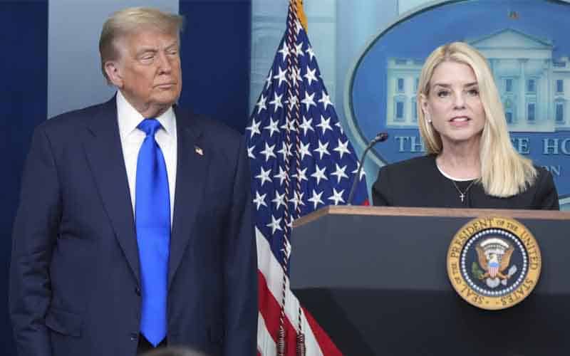 Donald Trump and Pam Bondi at a press conference