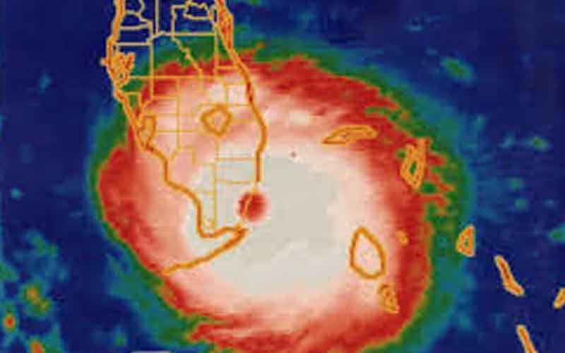 Hurricane Andrew reaching the shores of South Florida