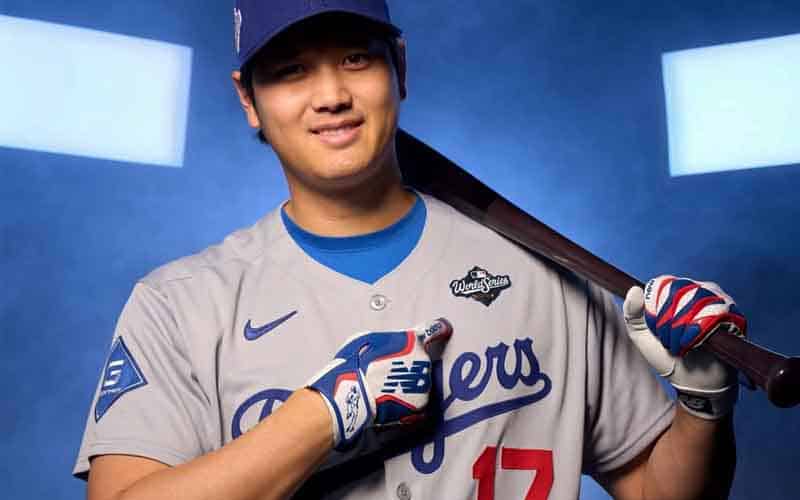 Shohei Ohtani pointing at himself