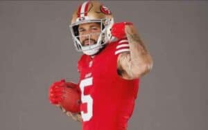 Mike Evans flexing in a 49ers uniform